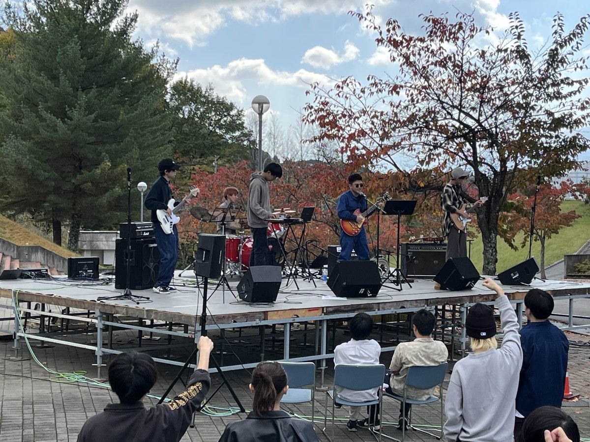 shinpusai's tweet photo. みなさんのおかげで活気のある新風祭にすることができました！
ありがとうございます！

来年も楽しい企画を行えるよう頑張りますので
新風祭の応援を引き続きよろしくお願いします📣📣

#新風祭　#文化祭 https://t.co/j8NMJXoghI