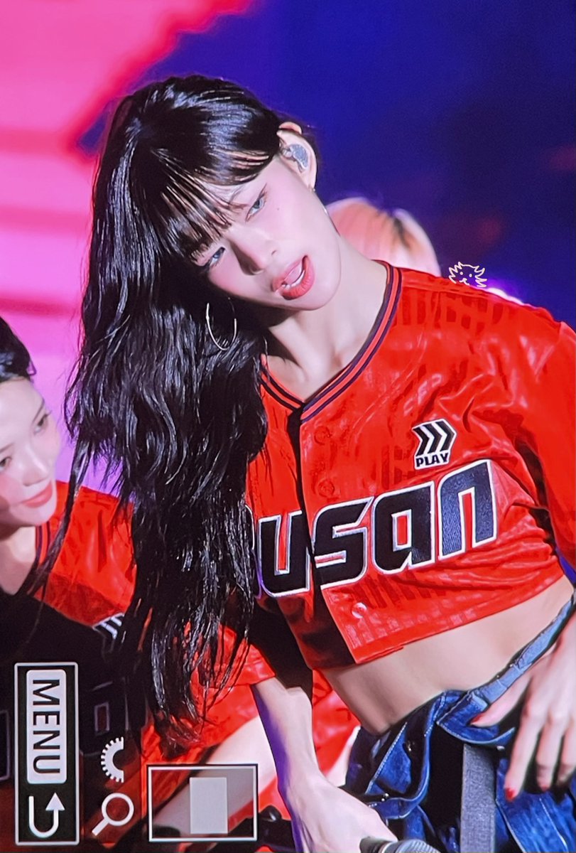 241103 레드팬스티벌 프리뷰 3

🆘

#프로미스나인 #이채영 
#fromis_9 #LeeChaeyoung