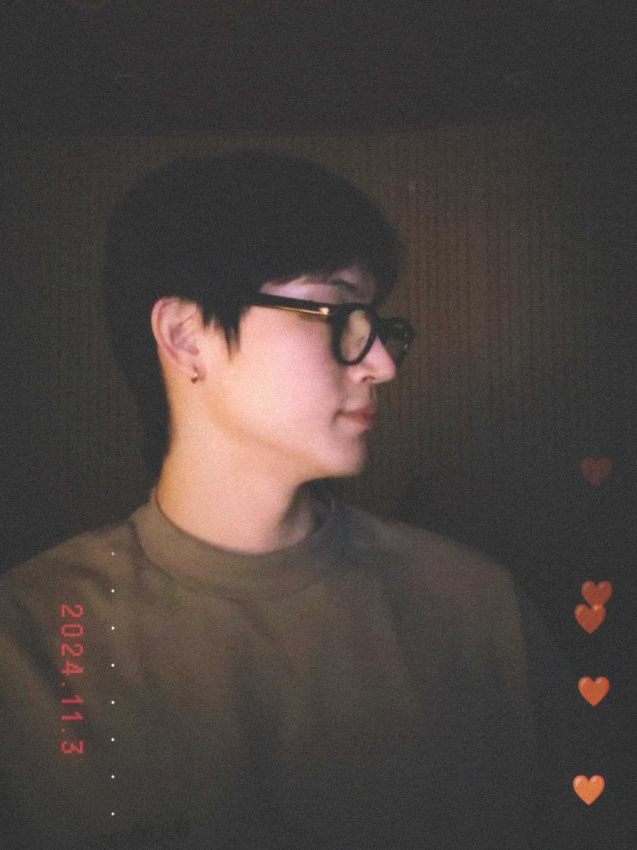 โพลี่ ทาสพ่อแมวตาปิด tweet media