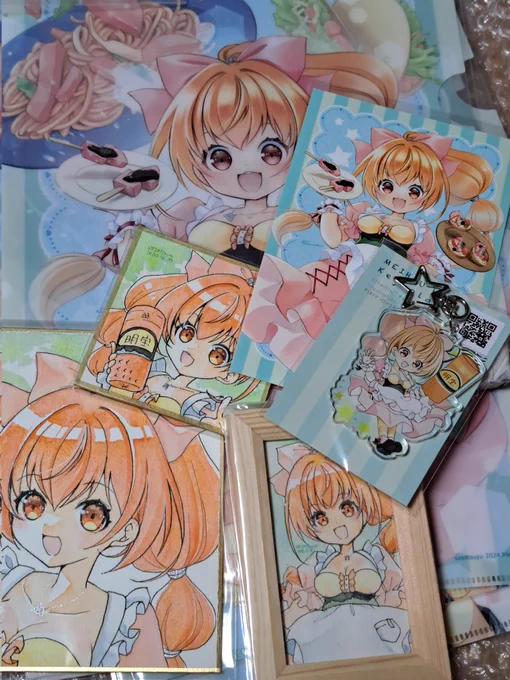 明宝合わせに描いた直筆作品は新作グッズとのセット作ってBOOTHに登録しよかなと思ってるところです。明日余力があればやろうかな? 