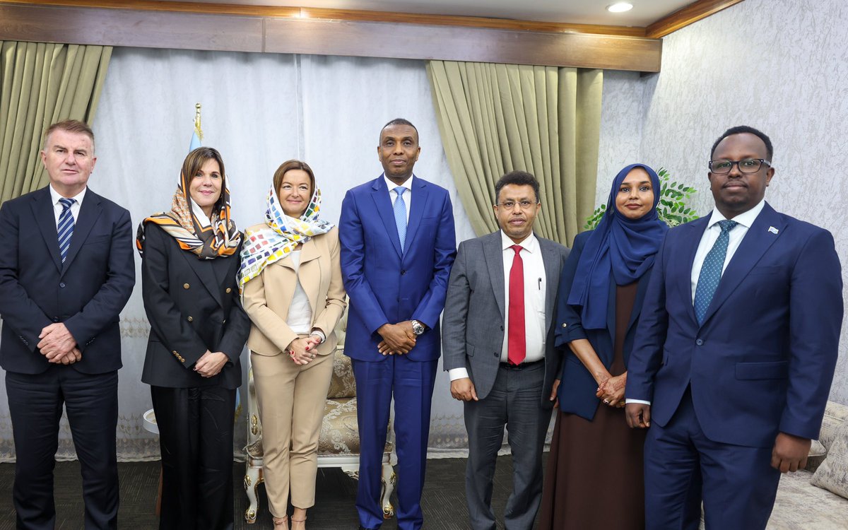 H.E Prime Minister <a href="/HamzaAbdiBarre/">Hamza Abdi Barre</a> held a meeting with H.E. Tanja Fajon, the Deputy Prime Minister and Minister of Foreign and European Affairs of the Republic of Slovenia, at his office today. 

Their discussions centered on strengthening collaboration between Somalia, Slovenia,