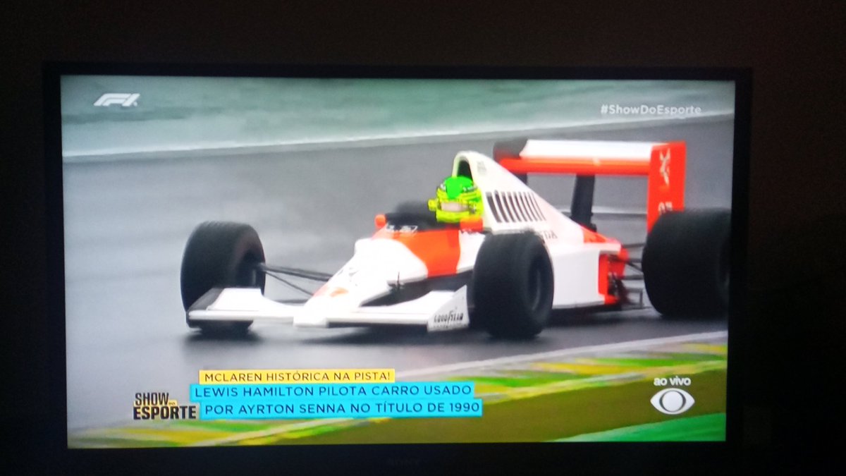 MBrito683's tweet photo. #LEWISHAMILTON  emocionante em Interlagos 🇧🇷🏎️🏎️🏎️🏎️🏎️ https://t.co/lz50H8tCBw