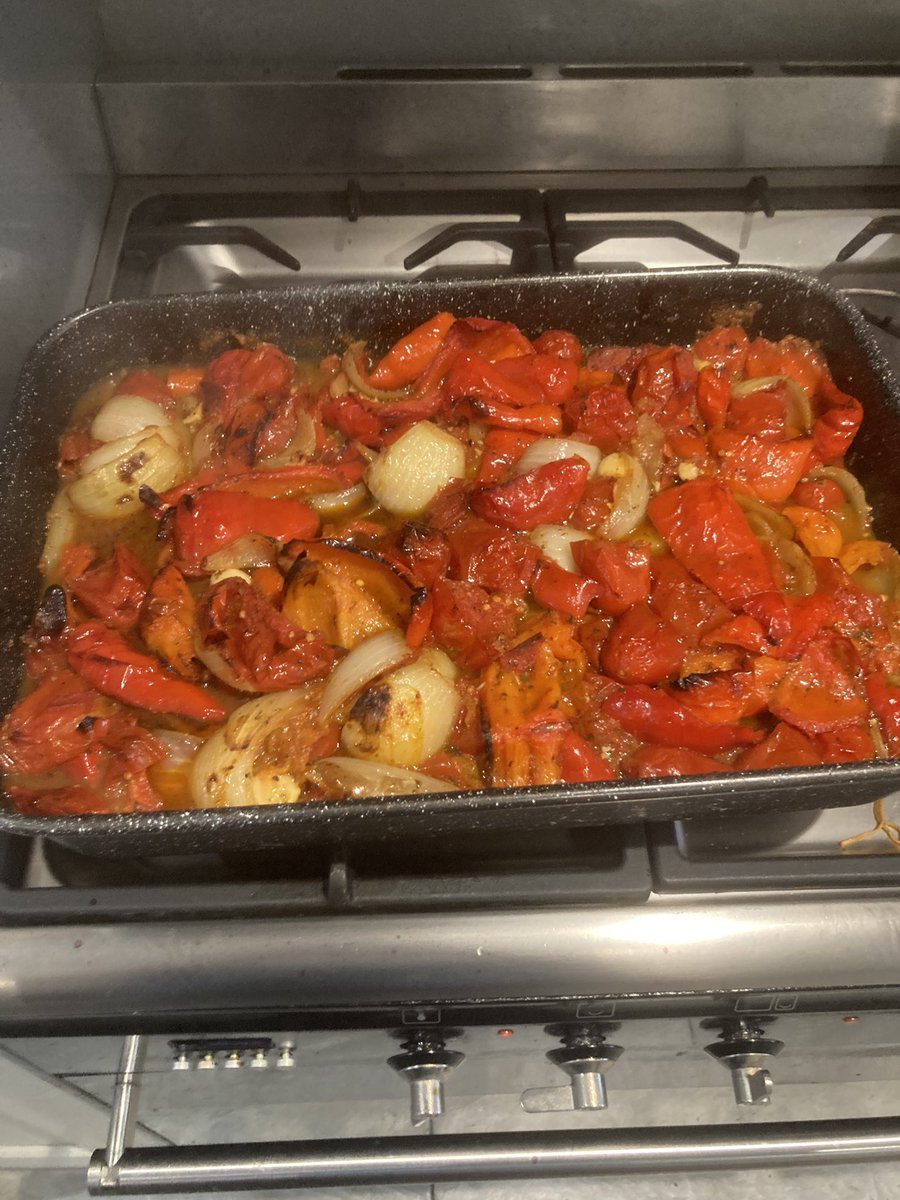 Roast peppers, onions, garlic and Roma tomatoes out of the tunnel! Add in some good quality olive oil and loads of Italian herbs makes a wonderful end of season soup