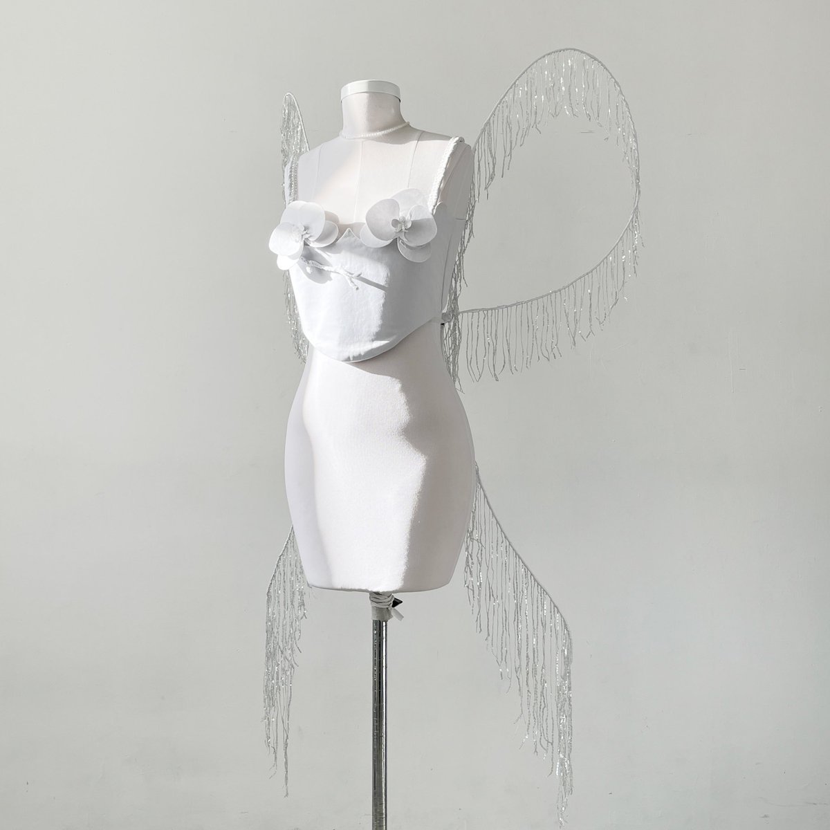 amiemllo's tweet photo. “ببخشید شورت تن مانکنم نمیرفت”
( بال : تیلور هیل ) 🐩 https://t.co/mbVCsWmftO