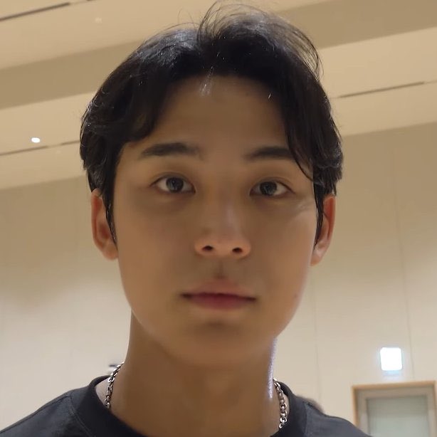 minwonshu's tweet photo. what if i kms https://t.co/OvuMEp87nD