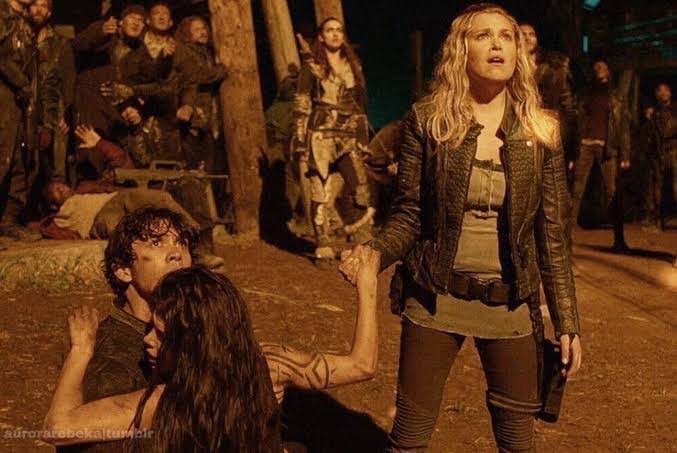 iamAshArya's tweet photo. Matriarchal island wip vibes:
☠️Found fam &amp; f***ed up fam
💘Friends-&amp;-flames to rivals-&amp;-oh...wth
♟️Political intrigue 
🤼‍♀️Sibling rivalries
🧘‍♀️Ancient India × Hindu myth
😠Grump/sunshine🌞
Rep: Bi, Ace, Anxiety, #PoC
Comps: HotD, Raybearer, Bellarke (iykyk)
#questpit #W #F #A #NA https://t.co/VyFizErTz9