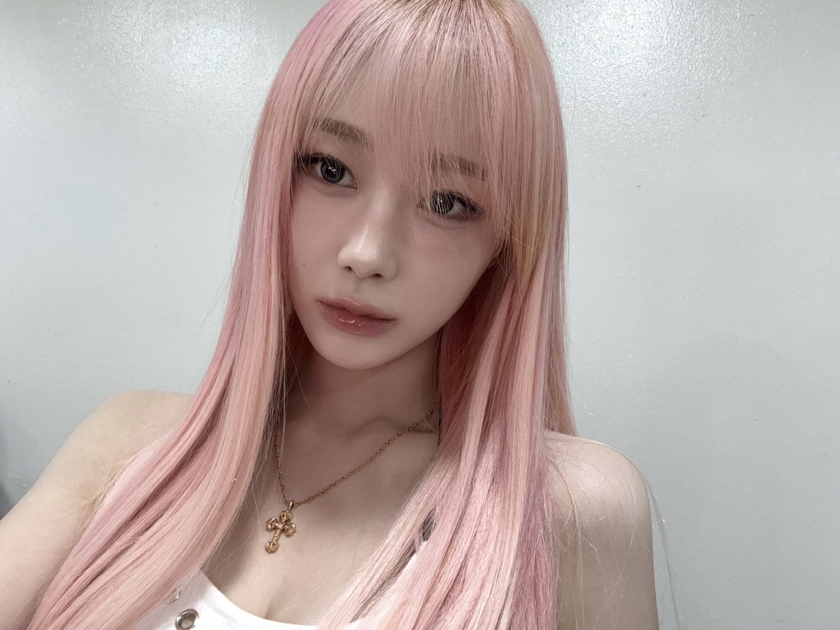 aespapic's tweet photo. 🌙💭 https://t.co/r5NkwHXgTw