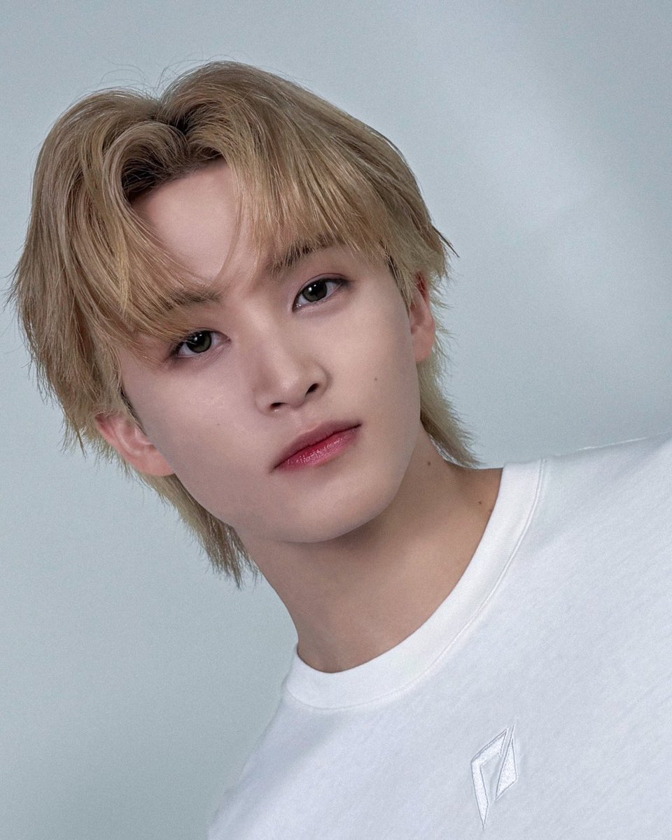 Behind / DREAM-STICKER With #MARK 

#NCTDREAM #DREAMSCAPE
#NCTDREAM_DREAMSCAPE