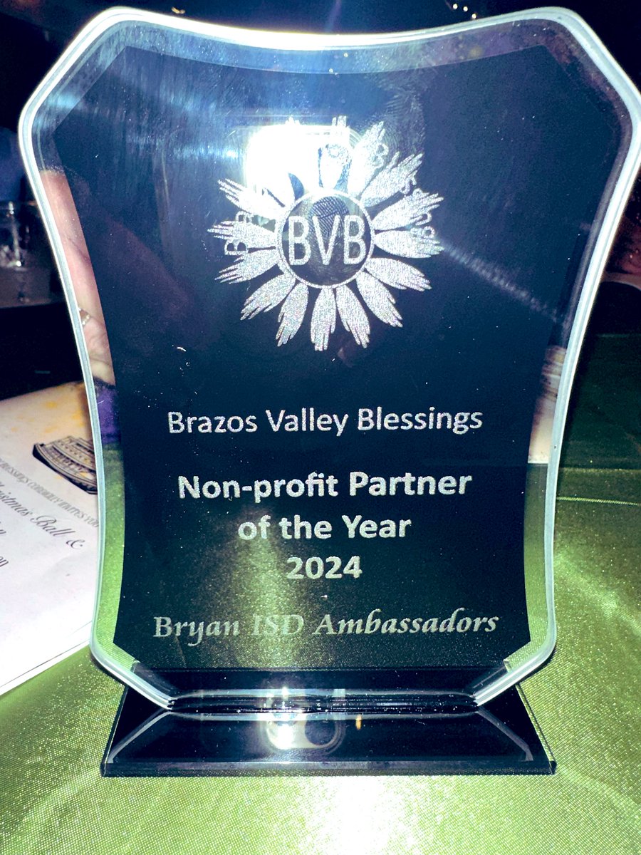GCarrabineBryan's tweet image. Congratulations to our @BryanISD Student Ambassadors! Non-Profit Partner of the YEAR! #AlwaysReal #OfferingMore #WeAreBryanISD
