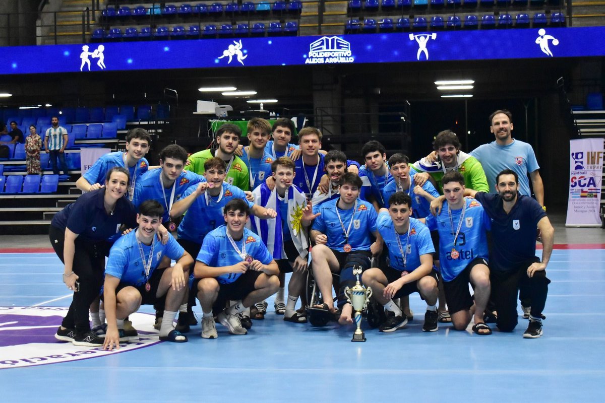 UyDeporte's tweet photo. #Handball Tras obtener el 🥉frente a Chile en el Torneo Sur Centro Americano Sub-20, Uruguay confirmó su presencia en el Mundial de Polonia, del 18 al 29 de junio de 2025 y al Panamericano Junior en Asunción del 9 al 23 de Agosto de 2025 https://t.co/N9RRuWflcJ