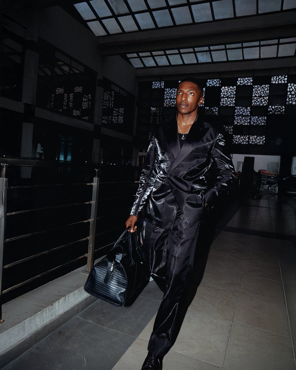 shamzgaruba's tweet photo. LIGHTS. CAMERA. NAIJA

Amazing night with @NetflixNaija 
Wearing T.I Nathan
Shot by @Ejionueme 

#netflix #shamzgaruba https://t.co/ykkJOsxqAc