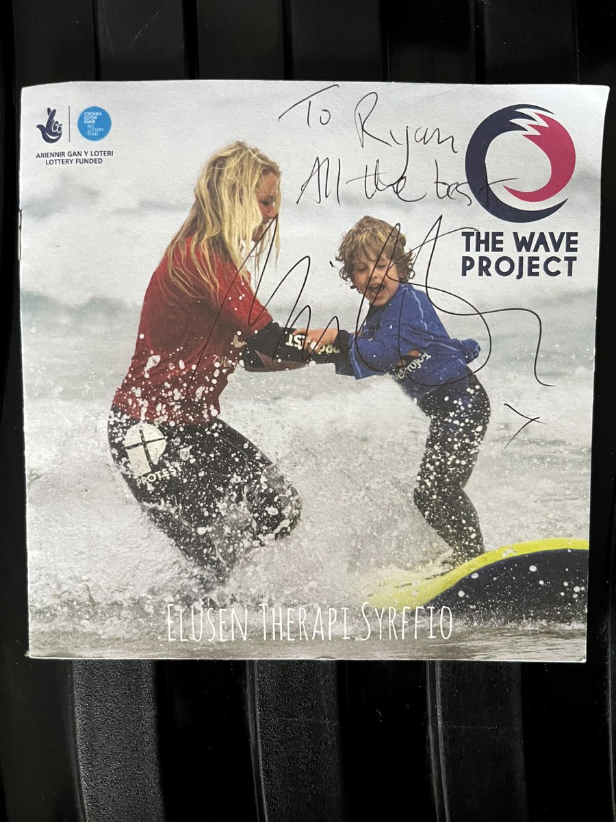 Going thorough my memory boxes and found treasure from when I managed <a href="/WaveProject/">The Wave Project</a> Cymru -one of our leaflets signed by legend and supporter <a href="/michaelsheen/">michael sheen 💙</a> 

I got you surfing, I just need to recruit you to the Dark Side now… if you’re ever in Eryri, stargazing awaits 🌌