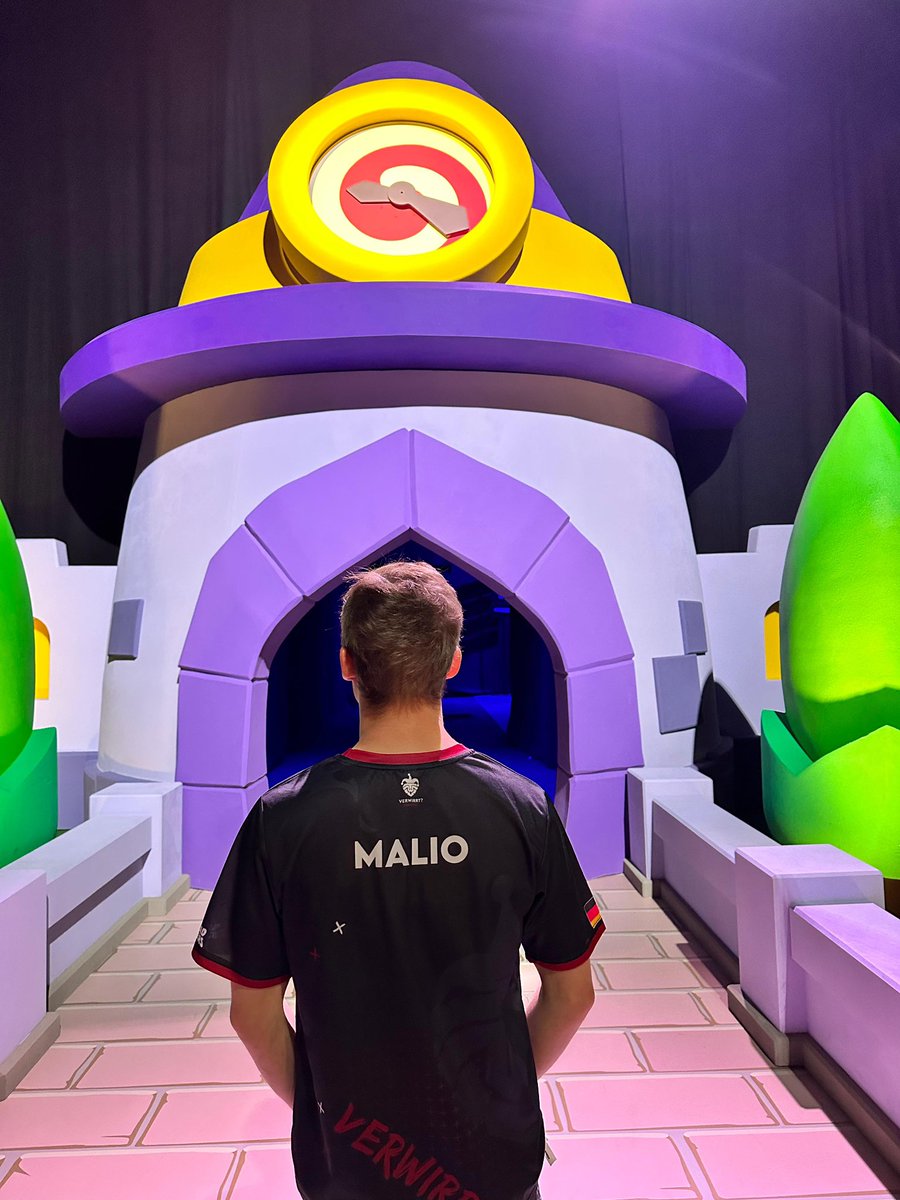 VerwirrtGaming's tweet photo. 🇩🇪 Malio ist als einziger von uns beim diesjährigen Clash Fest! 
Nächstes Jahr sind wir hoffentlich vollzählig vertreten!

🇺🇸 Malio is the only one of us at this year's Clash Fest!
Hopefully we'll be fully represented next year!

#squadbusters #clashfest #ClashEsports https://t.co/D679GDi7GO