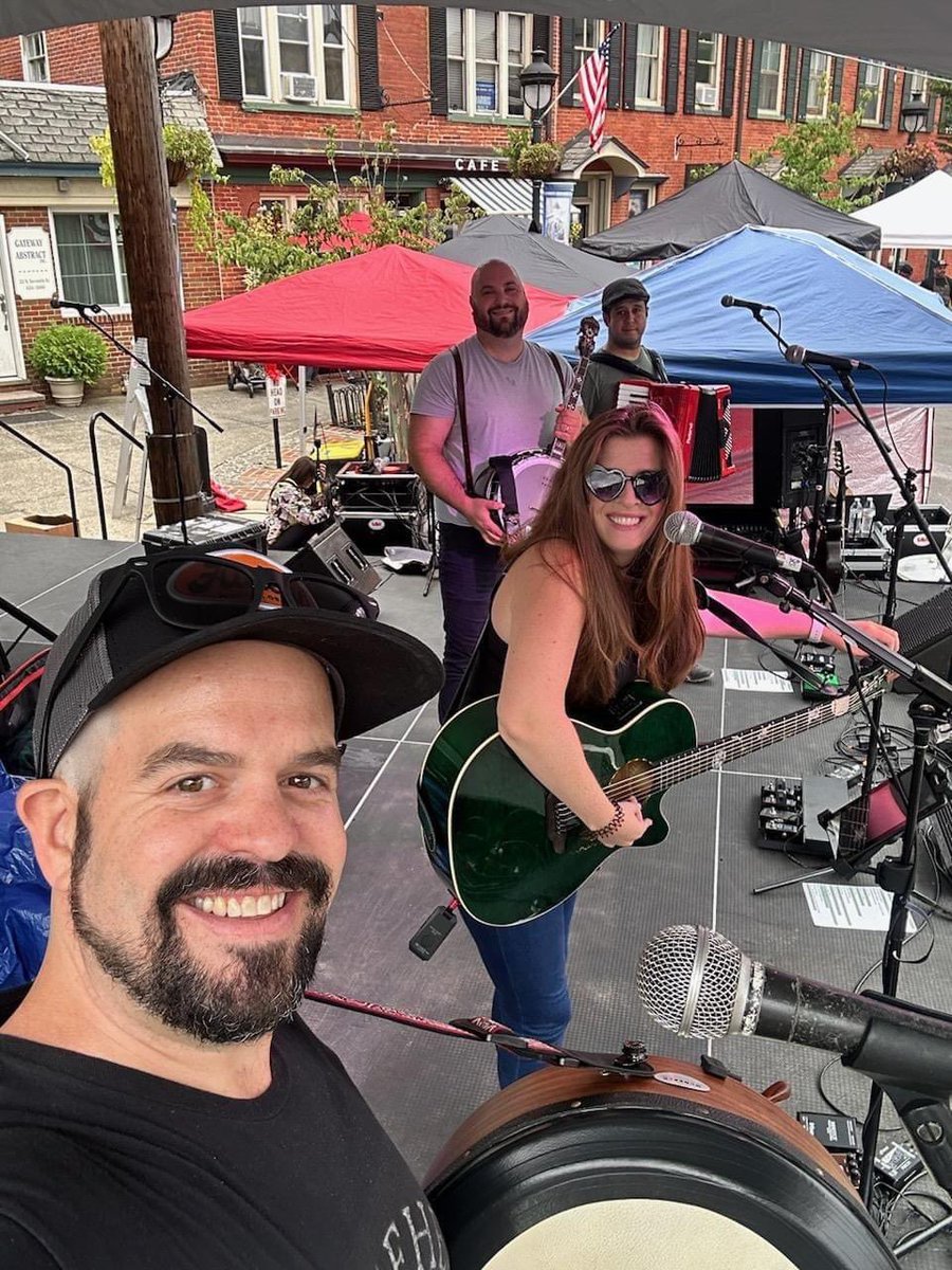 This is what we love to do ☘️
Check us out EVERYWHERE ⬇️
WWW: sheridanruitin.com
Insta: instagram.com/sheridanruitin
Sp0tify: spoti.fi/436RlAt
YooToob: bit.ly/SheridanTV
🍎 Music: apple.co/43a5EEK
Amaaazon 🎶: amzn.to/3ZIS8VA
Tweetweet: