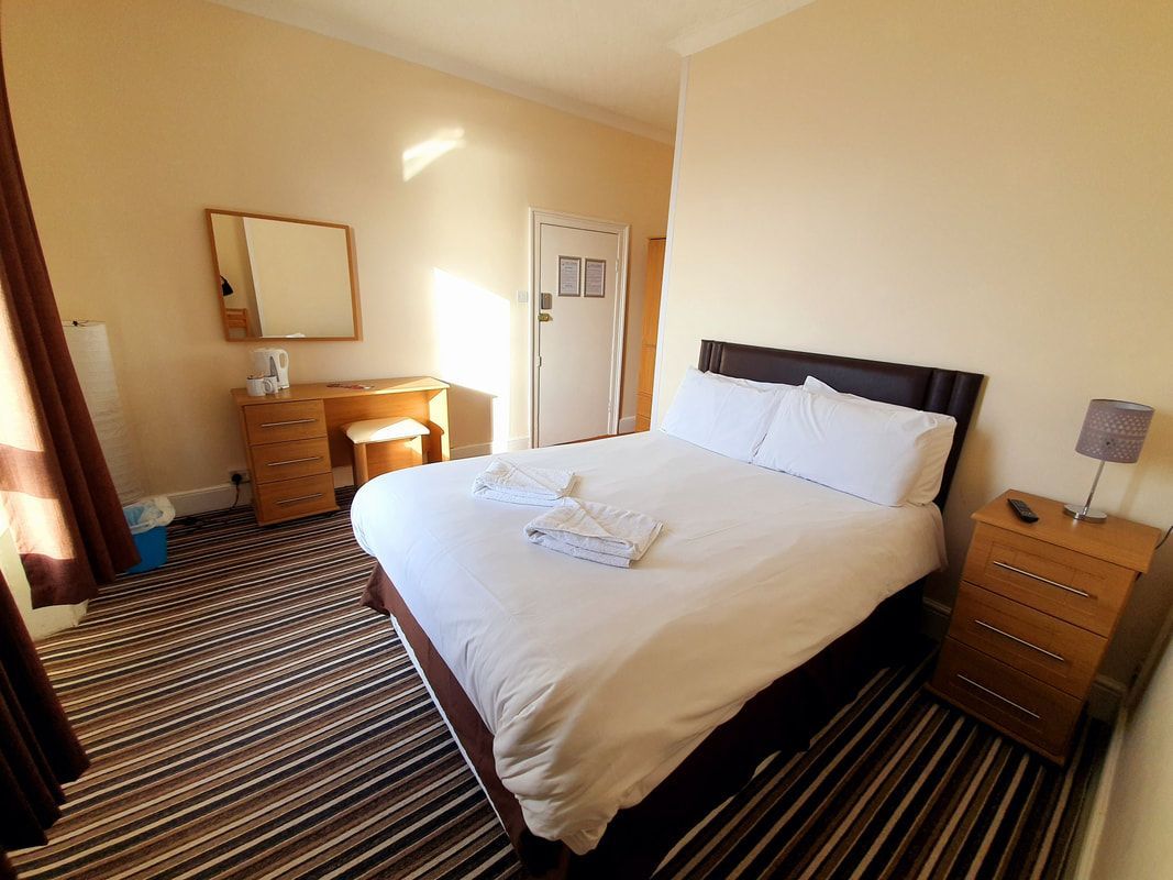 TheBBDirectory's tweet photo. The Royal Clarence Hotel in Burnham On Sea offers excellent accommodation with 20 well-appointed rooms to suit all preferences. 🏨
https://t.co/EIl7Tg8w9X
#BurnhamOnSea #SeasideBreak #BeachfrontHotel #Family #EnSuiteRoom #Travel #Stay #Explore #Coast #Beach #Somerset #UK https://t.co/JuICSvBefa