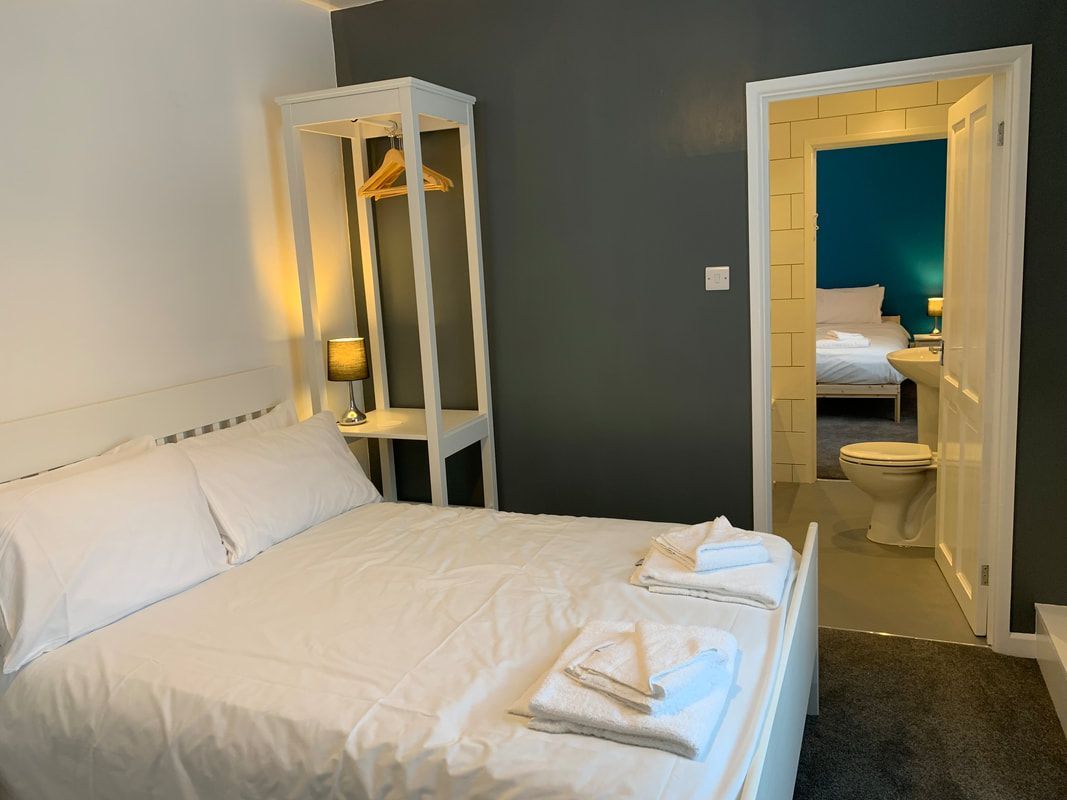 TheBBDirectory's tweet photo. The Royal Clarence Hotel in Burnham On Sea offers excellent accommodation with 20 well-appointed rooms to suit all preferences. 🏨
https://t.co/EIl7Tg8w9X
#BurnhamOnSea #SeasideBreak #BeachfrontHotel #Family #EnSuiteRoom #Travel #Stay #Explore #Coast #Beach #Somerset #UK https://t.co/JuICSvBefa