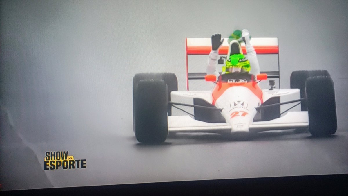 MBrito683's tweet photo. @MercedesAMGF1BR Emoção ver novamente o carro do nosso ídolo do Brasil na pista de Interlagos obrigado por tudo https://t.co/3XlKLIYgTJ