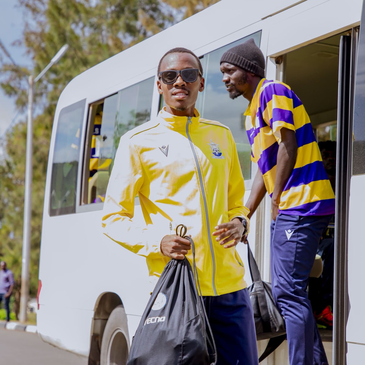 Gilmugabo's tweet photo. Team arrival;
We are proud to be the main sponsor of @AsMuhanga
Our #Road2Div1 continues. Today, we are fighting against @GicumbiOfficial https://t.co/COVByo0Ja5