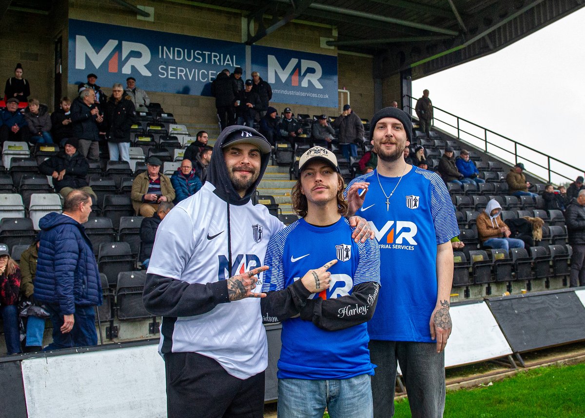 jimdarrah908's tweet photo. It was a busy day @corbytownfc yesterday... Remembrance, face painters, Rock Stars &amp; a football game happened... @theenergyboss1 @THEHUNNABAND @TristanTM7 @TollFletcher https://t.co/vTzETpKCd5