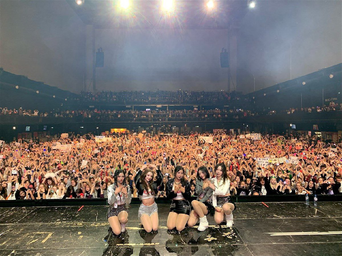 rina21376685263's tweet photo. 230511       vs       241102

#XININMOSCOW #XIN #XIN2NDCONCERT #XININRUSSIA https://t.co/n15c7uasDL
