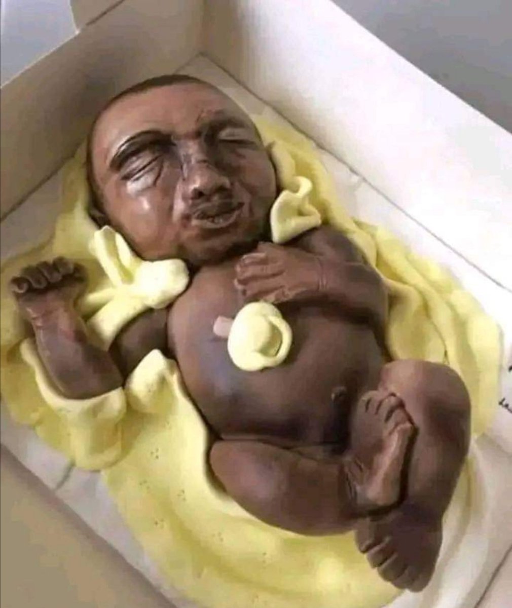 iamnickodhiambo's tweet photo. #Mubaba inspired cake! Anyone want a piece? https://t.co/wiCm844PuS