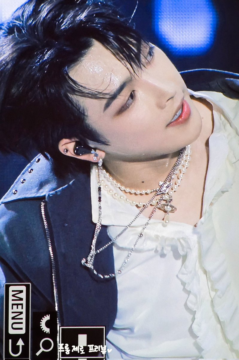 fromzero981107's tweet photo. 241103 
#홍중 #에이티즈 #홍중최고 #홍중이에게_왜나라가_없지요 https://t.co/oyAsj4m3fW