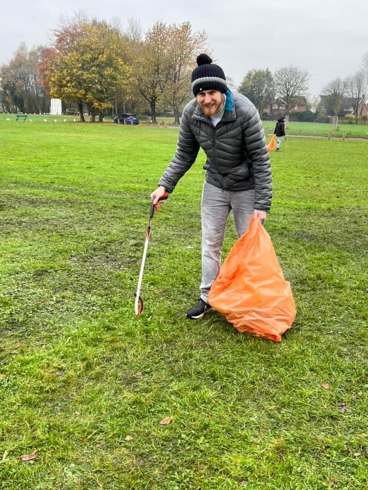 WindleWombles's tweet photo. Happy to help Rainford Scouts after their annual firework display doing the field clean up https://t.co/62mfPH5U4K