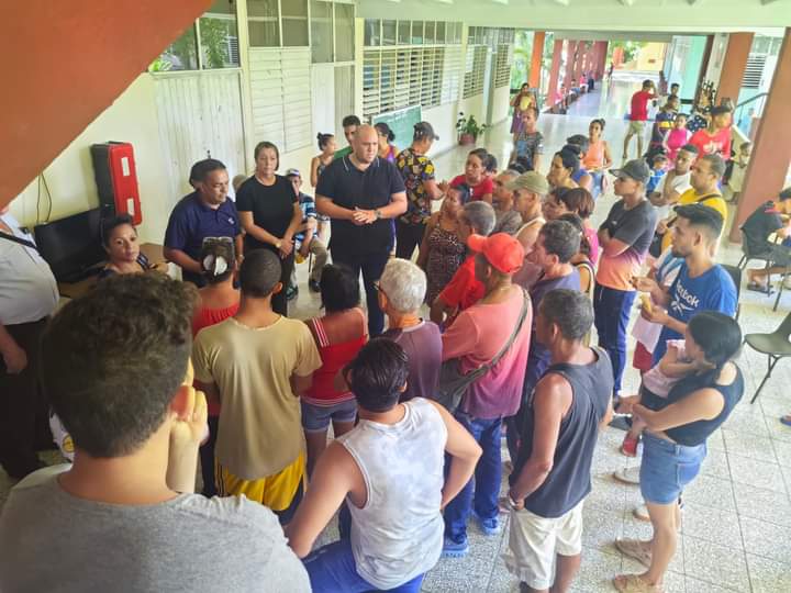 MitransCuba's tweet image. &quot;No importa que los obstáculos sean grandes, no importa que las dificultades sean grandes: ¡La unión y la estrategia común es la condición esencial y el único camino de la victoria!&quot; #FidelPorSiempre 
#FuerzaGuantánamo 
#UnidosXCuba