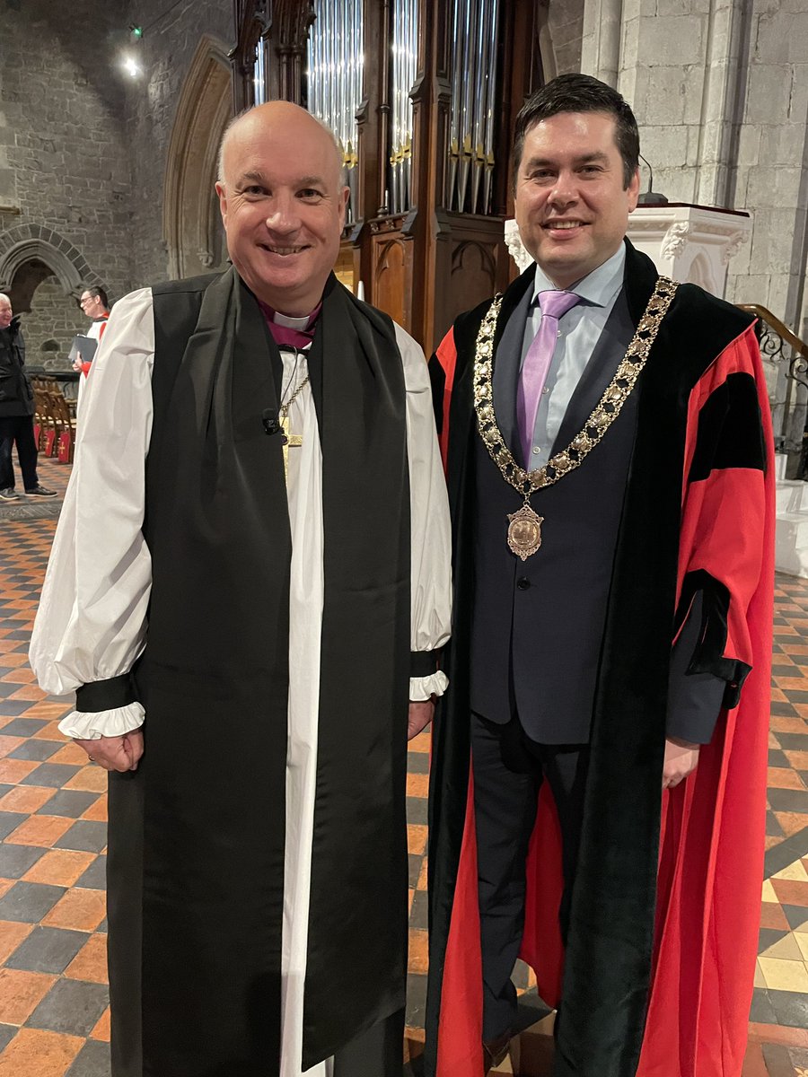 With the Mayor of Kilkenny Cllr Andrew McGuinness following the Civic Service in St Canice’s Cathedral today to mark the 700th anniversary of the witch trials in Kilkenny. An opportunity to reflect.