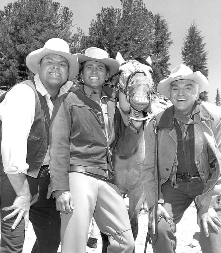 Johnny Cadillac tweet media