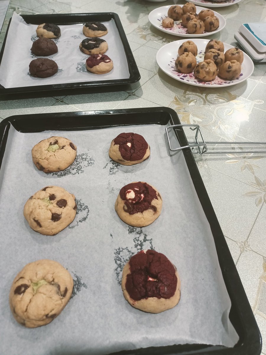 Started with just 2 flavours, Choc Chip n Double Fudge. Now we have 10 flavours. N all have their own set of fans. Tq Allah for the blessings! And tq all for the support. 😁