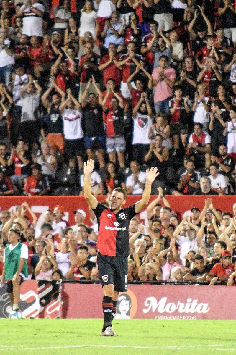 MR11ok's tweet image. Felices 121 años @Newells 
Pasan los años y nada cambia este sentimiento ❤️🖤
