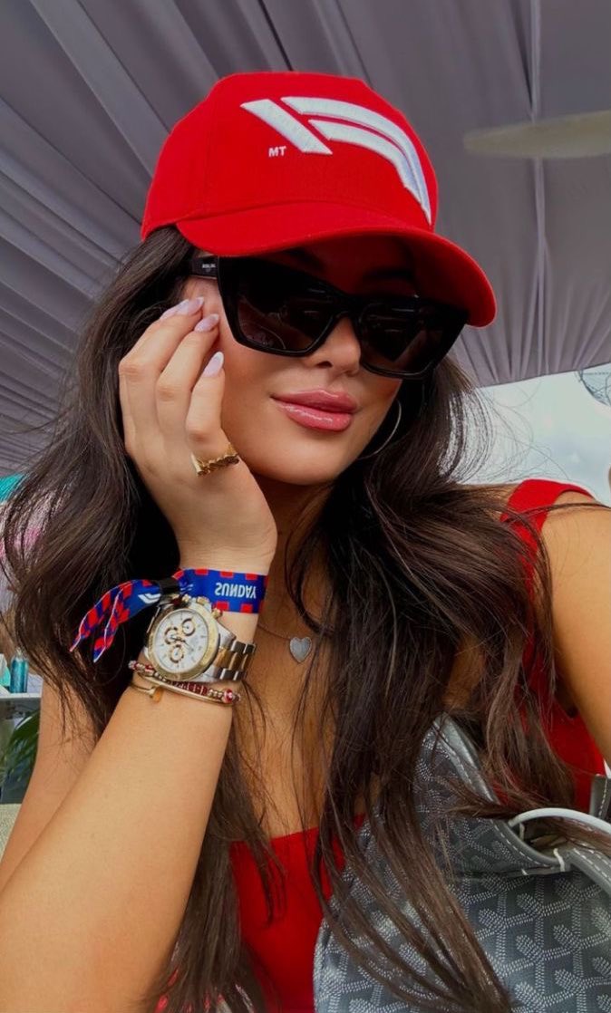 imelisoph's tweet image. it’s race day! 🤍❤️