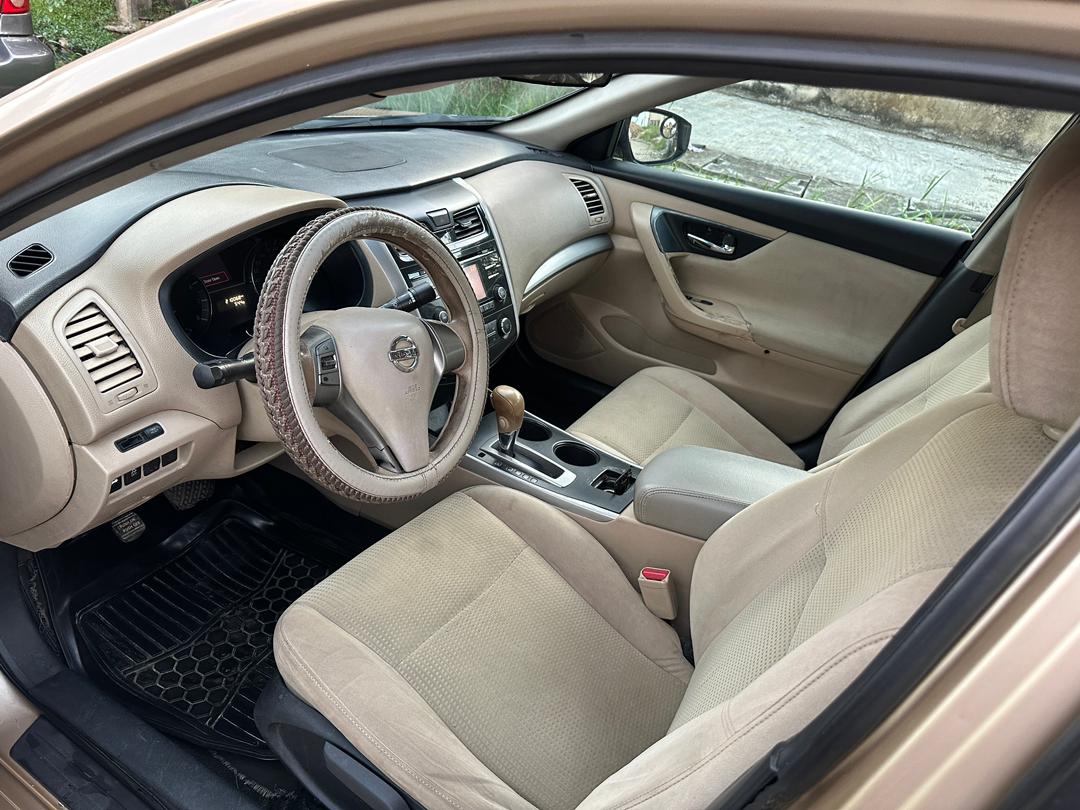 Emsotec_Autoz's tweet photo. Registered 2016 Altima, clean interior, keyless, 4plugs,  gear selection is smooth, (2021 on custom)

✅ 4.2m
 ✅ Lagos
✅ 08063178870 

| Davido | pentagon | Valencia Yorubas | Pinovibes | #verydarkman | Bobrisky | Treason | Peter Obi | Tinubu | Tiwa | Arewa | Buhari | Lookman | https://t.co/WnQsPSoaYW