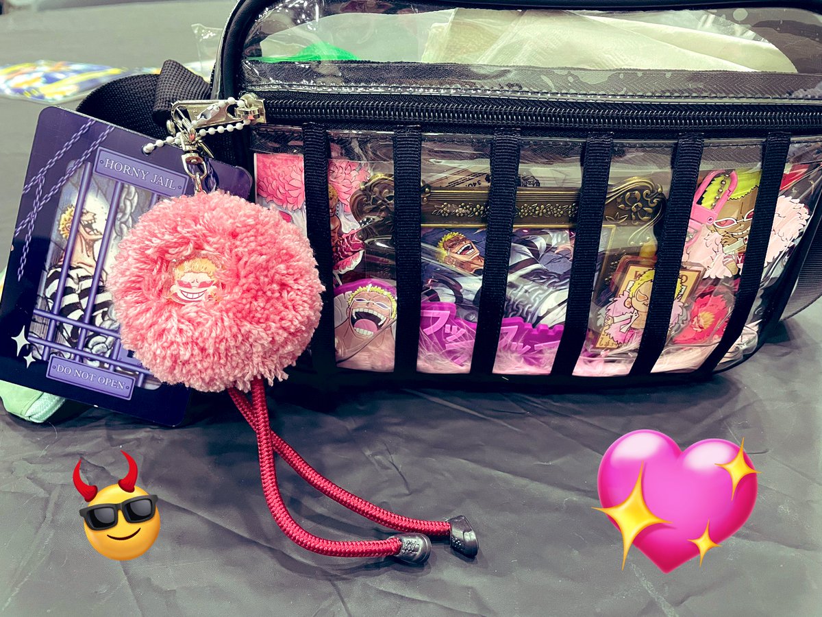 sareisu's tweet photo. Doflamingo itabag ✨✨✨💅 https://t.co/4qTnDiVOW9