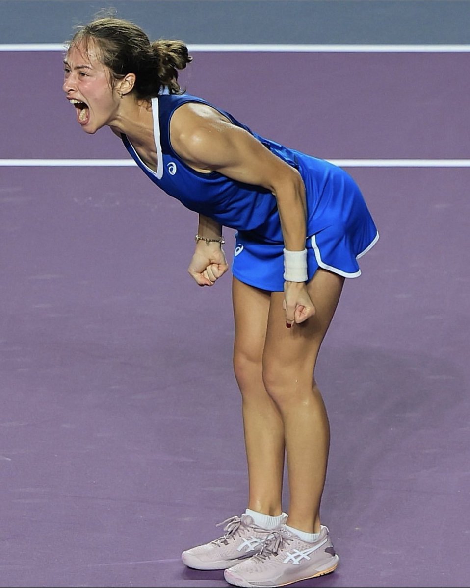 SadeceTenis's tweet photo. İşte buuu! Zeynep Sönmez FİNALDE! 🙌

#MeridaOpen finalinde Alina Korneeva’yı 7-6(5) 6-2 ile yenen Zeynep, kariyerinin ilk WTA finaline Meksika’da ulaşıyor! 👏 

Türk Tenisi adına 2016 Çağla Büyükakçay’dan bu yana tur düzeyindeki ilk finalimiz! 🇹🇷

Tebrikler @ZeynepSonmez__ 👏😍