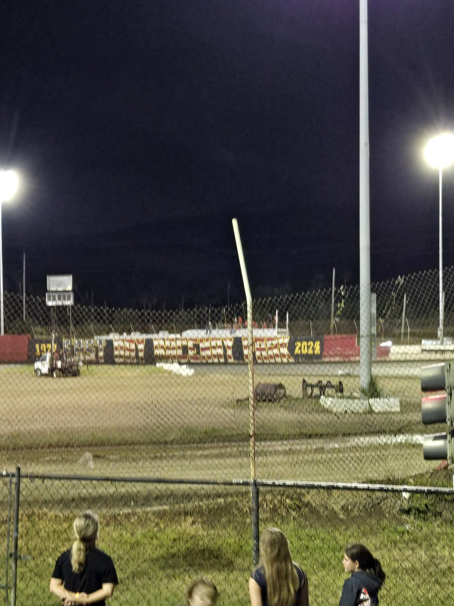 If you never got to <a href="/eastbayracepark/">East Bay Raceway</a> you missed out. What a track, what a crowd, what a night for the last race ever! Glad to say i was there, but hate to see it go!