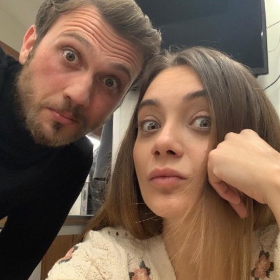 Asmaa94299851's tweet photo. كل شي حولي يذكرني بشي😢💔
كوبلاتي لي مستحيل رح اقدر اتخطاهم 🥹
#OySer #Efyam #CihMel #ZeyMir https://t.co/YSuPE9AzMY
