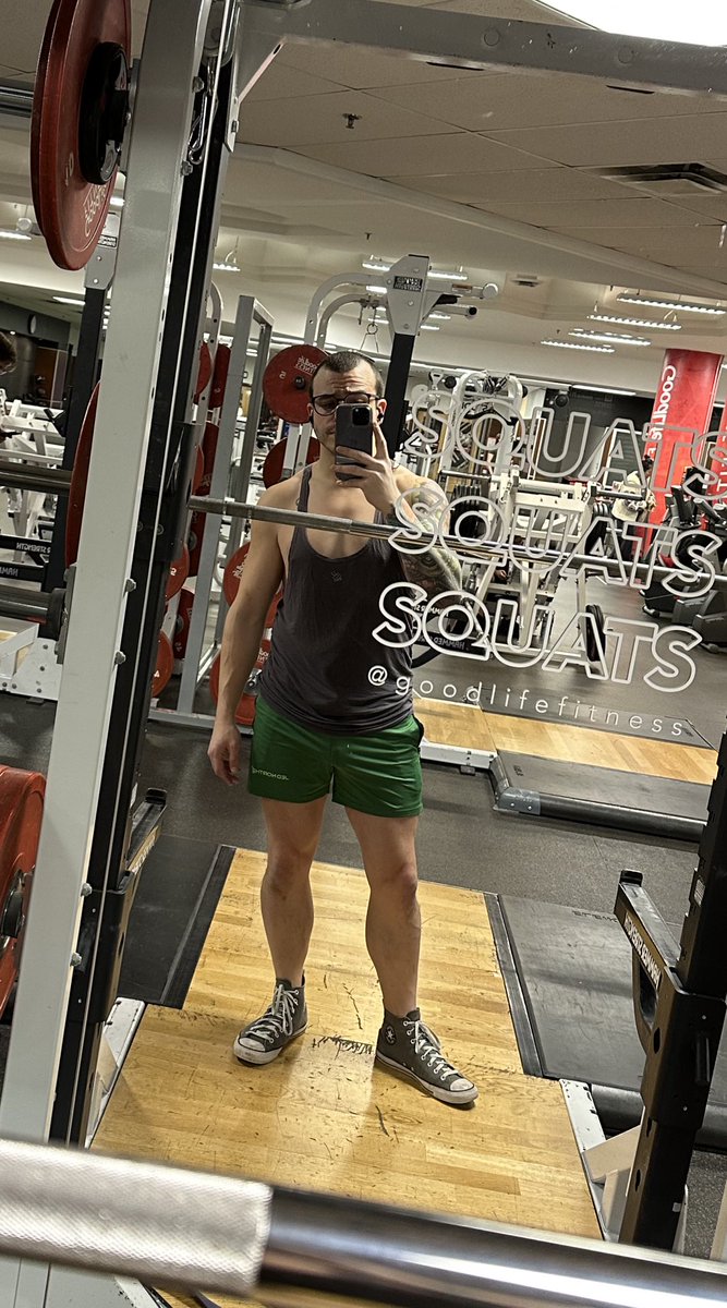 omgitslos's tweet photo. Actually at the gym after work?! Bigness inc https://t.co/4IMwi0HL0u