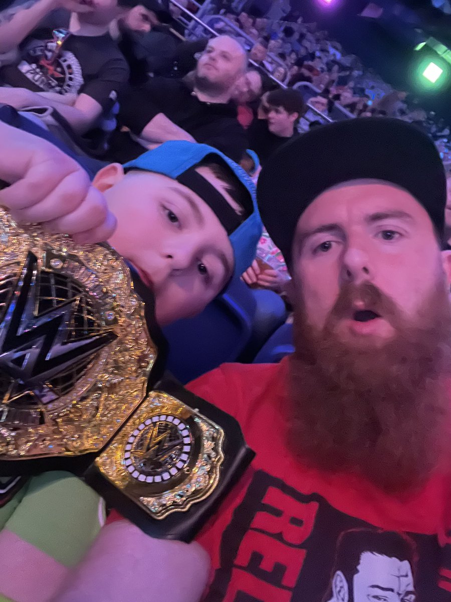 danodagaffer's tweet photo. WWE live #wwedublin https://t.co/vEGr7t9uGP