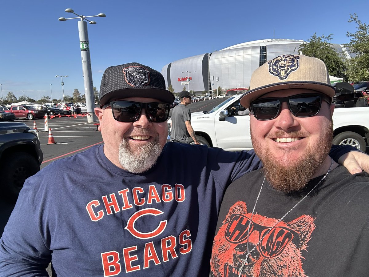 CubsManLV2016's tweet photo. @GBraggsJr23 We in Da House!! 🐻⬇️ @GBraggsJr23 https://t.co/A5oXCcYjsI