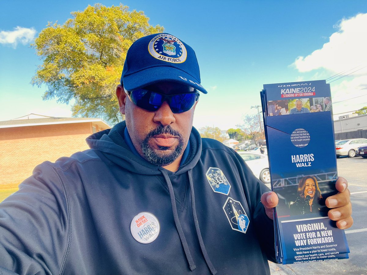 HawkDiesel1906's tweet photo. Started out this morning knocking doors for @KamalaHarris @Tim_Walz @timkaine @missycottersmas & @vademocrats down the ballot!!! ALL GAS NO BRAKES!!! #WeChooseKamala #TK4VA #VA02 #TeamMissy #KHive @KamalaForVA โ๐ช๐ณ๏ธ
#VOTEBlue https://t.co/95ofUyTEiN