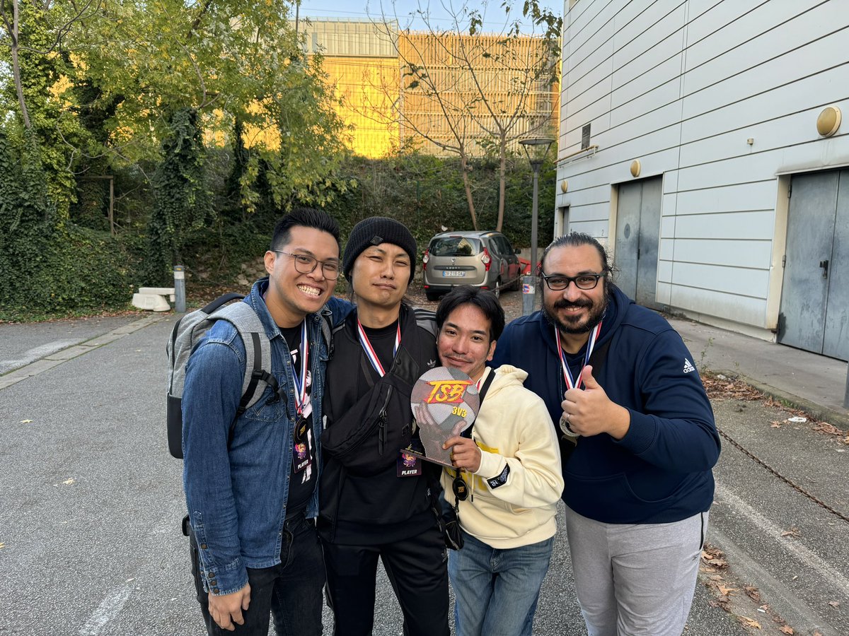 3rd place at the team tourney! Thank you <a href="/Otana92/">Otana</a> <a href="/Niabanh/">Niabanh</a> for the good times! Congrats to <a href="/tossang_TM/">𝗧𝗢𝗦𝗦𝗔𝗡𝗚 𝗮.𝗸.𝗮 𝗧𝗠</a> <a href="/mimora0331/">ミモラ</a> <a href="/aurele__/">Aurèle</a> for winning! Shout-outs to the 2nd place team <a href="/DioXxiN/">Dioxin (Salem Al Suwaidi)</a> <a href="/cartola3rd/">.</a> and especially the captain <a href="/JonasMcNali/">Jonas (ジョナス)</a> 😎 Thanks again <a href="/TSB_3rd/">Third Street Battle 🏆</a>! See you next time!