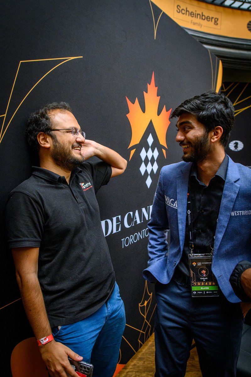 FIDE_chess's tweet image. Throwback to the unforgettable final round of the 2024 #FIDECandidates!

🇮🇳 Gukesh D entered the last round half a point ahead of 🇺🇸 Hikaru Nakamura, 🇺🇸 Fabiano Caruana and Ian Nepomniachtchi. 
Facing off against Hikaru, Gukesh secured a draw, leaving the tournament&apos;s fate in the…