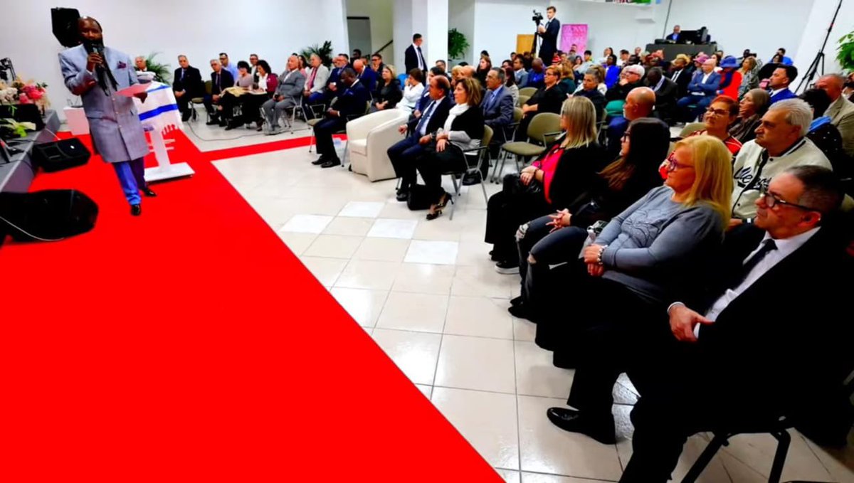 Poderoso servicio que se está presenciando en Italia 🇮🇹 

#ItalySundayWord