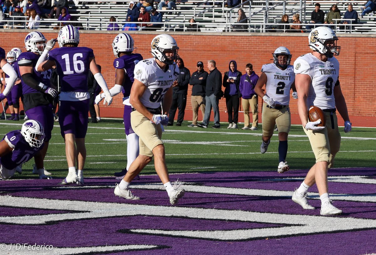 TrinCollFB's tweet photo. 📸's | Win 45-20

#rollbants #trincoll https://t.co/hEIRSiJXnR