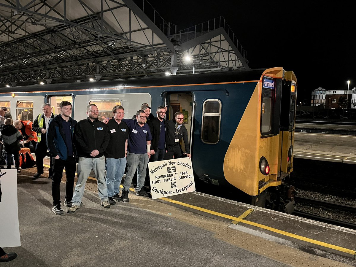 It’s been a fantastic day on the last ever 507 tour met a few people on the tour. It’s been a fantastic day the full video will be out soon. 🙂🙂🙂