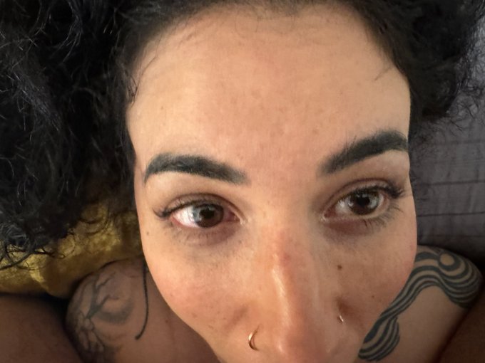 What am I doing? https://t.co/0AOc4qvUnJ
