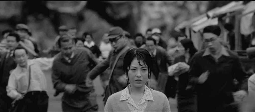 Theodred_Rabon's tweet image. #GodzillaMinusOneMinusColor :
Les mêmes frissons, mêmes larmes, même après 3 visionnage. Mes émotions étaient amplifié et le N/B renforce la Mémoire transpirant dans cette Merveille.
Voilà ce qu'est Godzilla: Un Traumatisme (n'est-ce pas Hollywood ?). C'que j'aime ce film bordel.