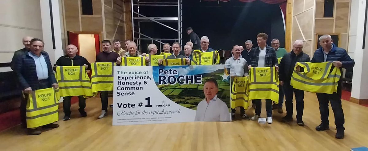 Out with my absolutely super team to canvass Claran, Cloughanover, and Headford this afternoon. Thanks to my councillor colleagues David Collins and Andrew Reddington and my team of friends and family for their help and a special thanks to MEP Maria Walsh for joining the canvass.